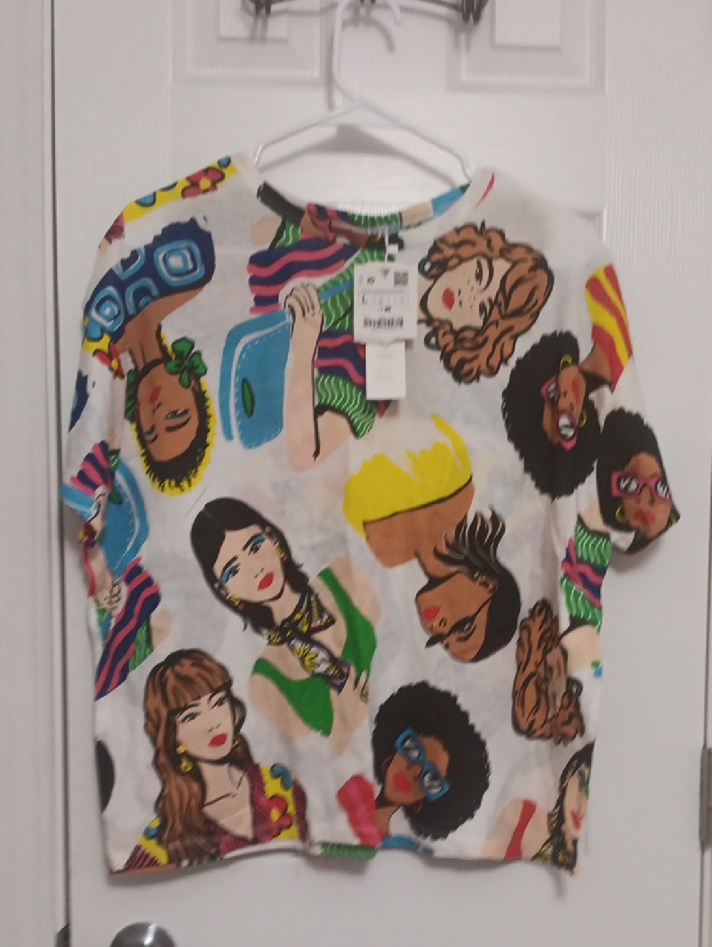 Zara White Short-Sleeve Tee with Colorful Illustrated Faces